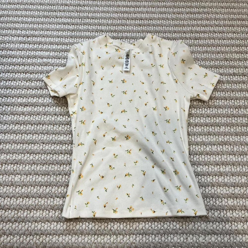 Skims Cotton Rib T-Shirt in the Marigold Rose Print - Picture 5 of 6